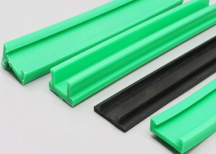 High Wear Resistance Custom Extrusion UHMW PE1000 Profile White Green Wear Strip